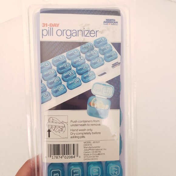 North American Blue 31 Day Large Pill Organizer Pop Out Compartments - Picture 2 of 8